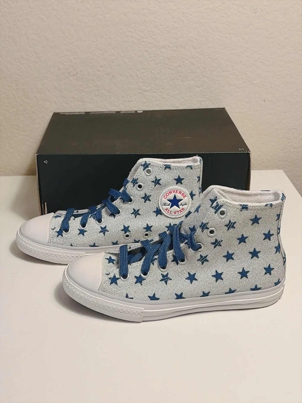 Converse Chuck Taylor All Star High Top Silver Blue Stars Glitter Junior Size 3